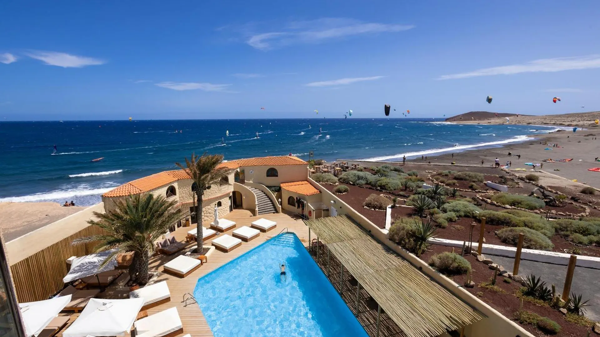 Playa Surf Cbbc Hotel El Médano Spagna